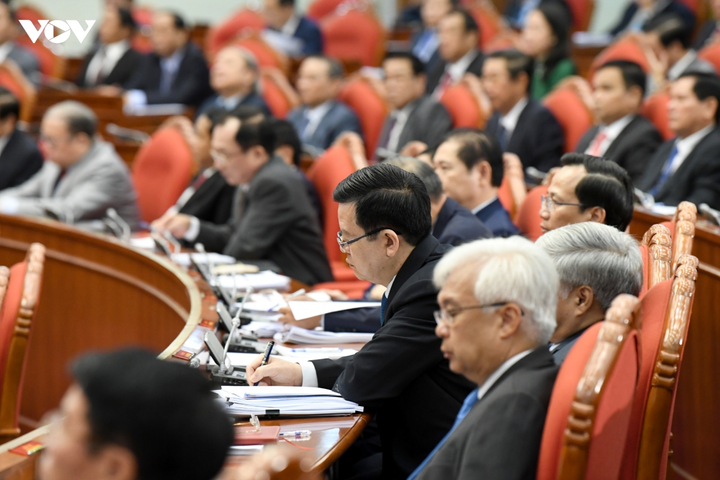 Tổng Bí thư, Chủ tịch nước: Không vì cơ cấu mà hạ thấp tiêu chuẩn vào Trung ương - 5