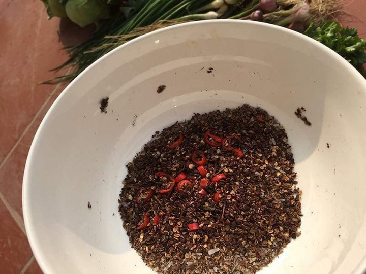 Hạt 'vàng' Tây Bắc vào mùa, khách đổ tiền triệu săn lùng - 3