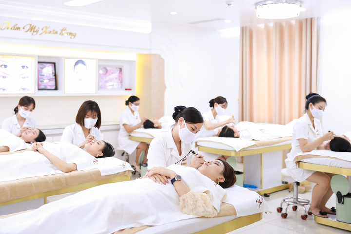 Top thí sinh miền Bắc Hoa hậu Việt Nam 2020 đẹp rạng ngời cùng TMV Xuân Hương - 3