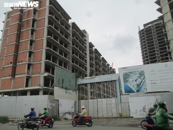 Ảnh: Những lô đất 'nghìn tỷ' ở TP.HCM đang bị ngân hàng phát mại - 3