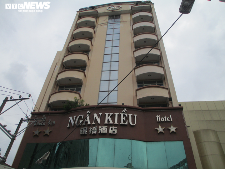 Ảnh: Những lô đất 'nghìn tỷ' ở TP.HCM đang bị ngân hàng phát mại - 13