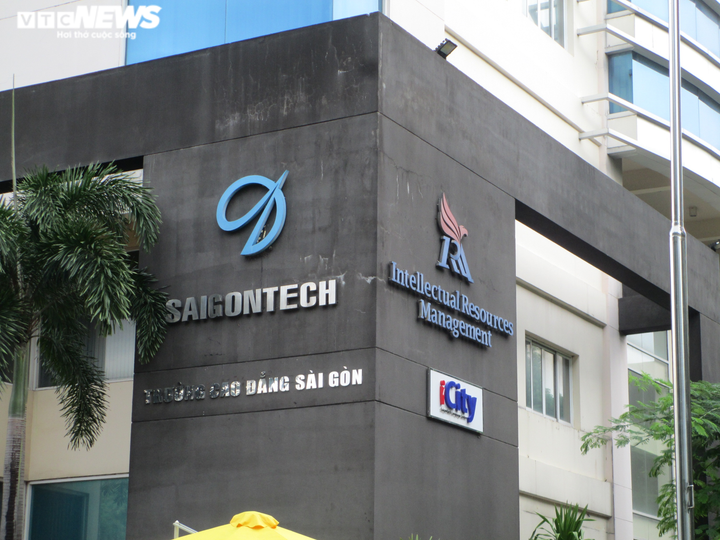 Ảnh: Những lô đất 'nghìn tỷ' ở TP.HCM đang bị ngân hàng phát mại - 12