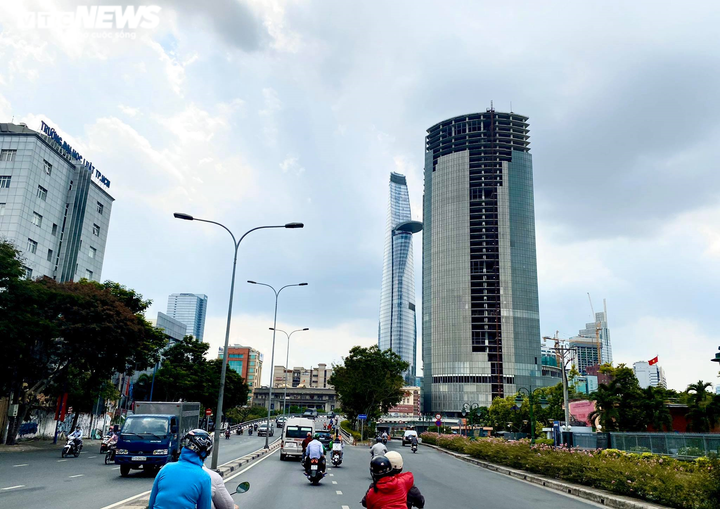 Ảnh: Những lô đất 'nghìn tỷ' ở TP.HCM đang bị ngân hàng phát mại - 1