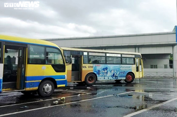 Bất chấp lệnh cấm, xe buýt liền kề Quảng Nam vẫn vào nội thành Đà Nẵng - 2