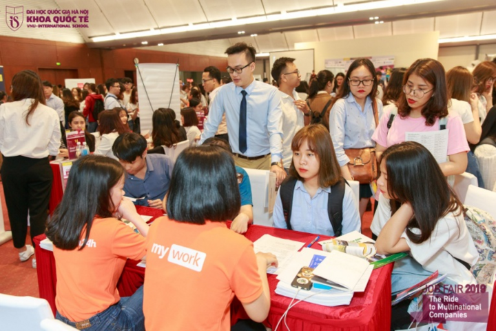 Du học tại chỗ 'hot' hơn vì tác động của COVID-19 - 3