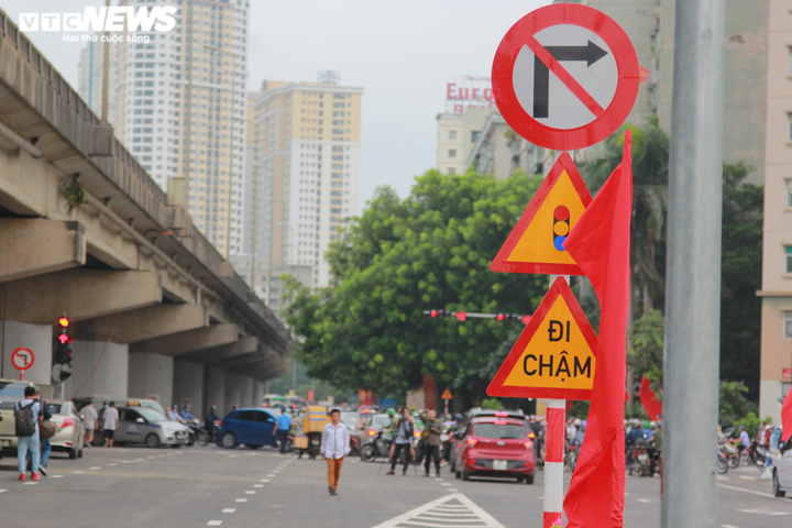 Hà Nội thông xe cầu vượt hồ Linh Đàm sau gần 1 năm thi công - 12