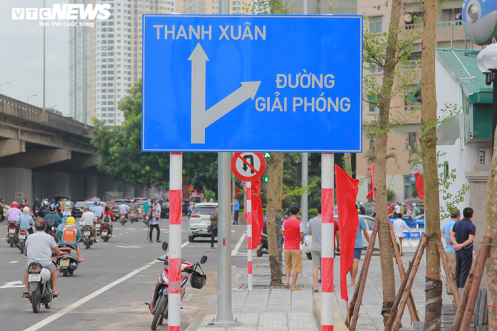 Hà Nội thông xe cầu vượt hồ Linh Đàm sau gần 1 năm thi công - 13