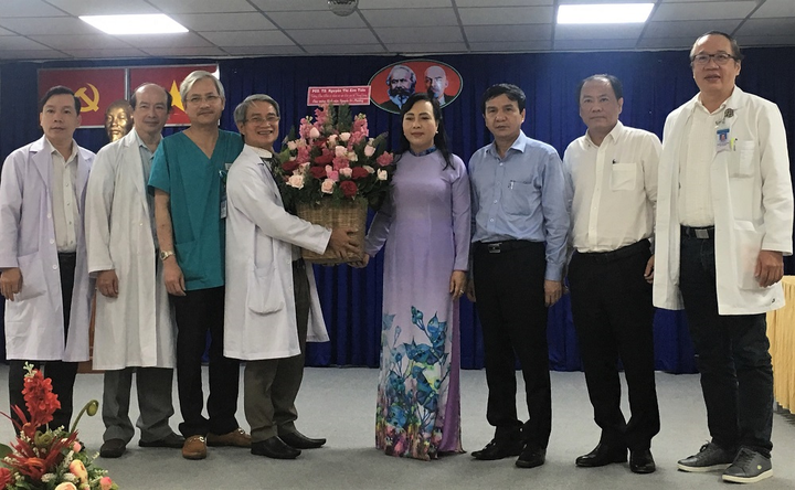 Bà Nguyễn Thị Kim Tiến bất ngờ trước những đổi thay ở BV Nguyễn Tri Phương - 2