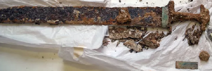 Chiến binh lực lưỡng chôn cùng gươm quý trong mộ cổ 1.400 tuổi - 2