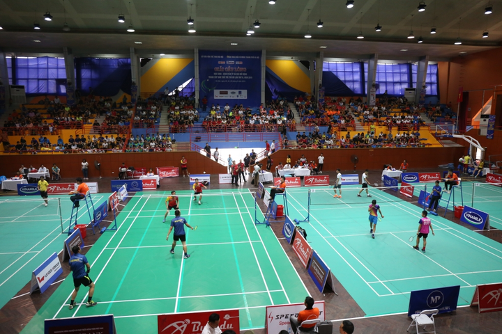 Giải cầu lông HSSV Hà Nội tranh Cúp báo Tuổi trẻ Thủ đô: Hứa hẹn đầy kịch tính - 1