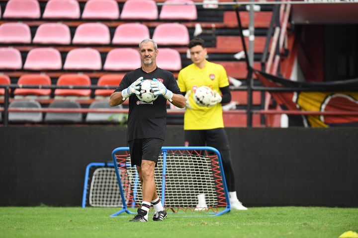 Chuyên gia Brazil: 'Văn Lâm thuộc nhóm giỏi nhất tôi từng huấn luyện 20 năm qua' - 2