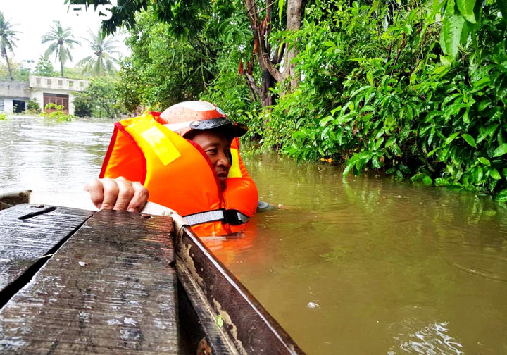 11 người chết và mất tích, hơn 10.000 dân phải sơ tán do mưa lũ tại miền Trung - 1