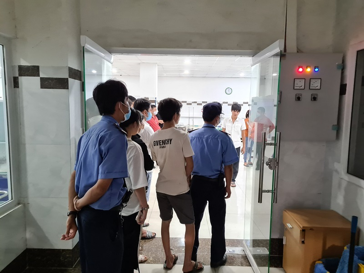 Đình chỉ bác sĩ mổ đau lưng khiến bệnh nhân mất mạng ở Bình Dương - 1