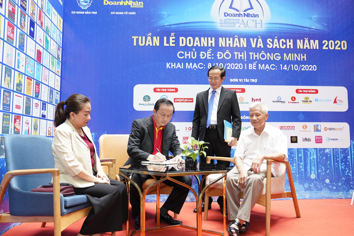 Vietjet đồng hành cùng 'Tuần lễ Doanh nhân và Sách 2020' - 3