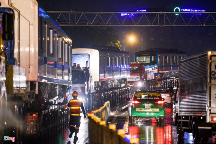 Tàu metro số 1 về đến depot Long Bình - 4