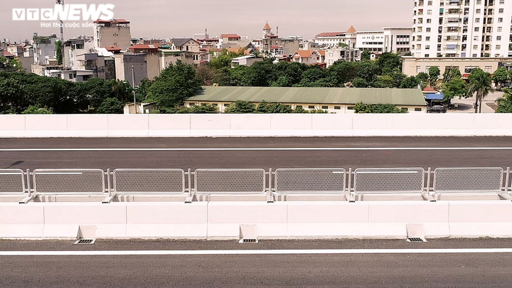 Ảnh: Toàn cảnh đường trên cao hơn 5.000 tỷ đồng vừa được thông xe ở Hà Nội - 9
