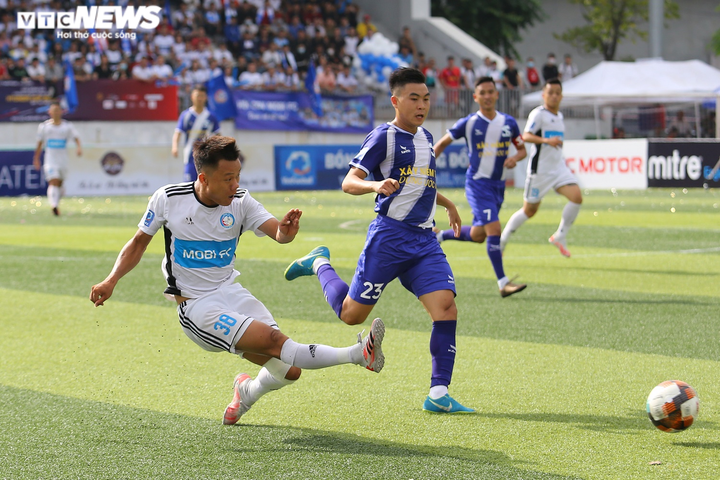 Khai mạc Ngoại hạng 'phủi' Hà Nội 2020: Sân chơi phong trào chật kín khán giả - 2