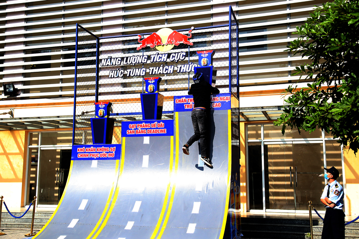 Thanh niên hào hứng thi thể lực, trí tuệ tại ngày hội 'Tôi yêu Tổ quốc tôi' - 2