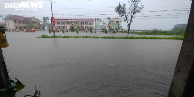 Bão số 6 giật cấp 10 hướng về Quảng Nam - Bình Định - 1