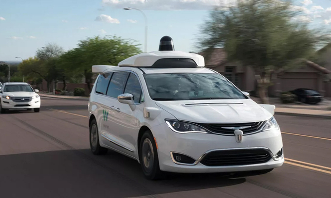Ông lớn Google kinh doanh taxi không người lái - 1