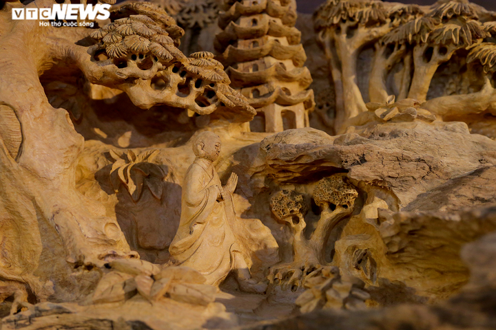 Choáng ngợp nội thất bằng gỗ khổng lồ, giá siêu đắt ở hội chợ Hà Nội - 8