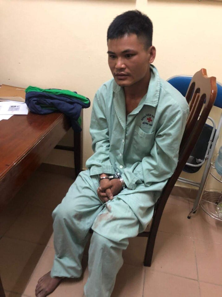 Bắt nghi phạm cứa cổ nam thanh niên để cướp điện thoại, xe máy - 1