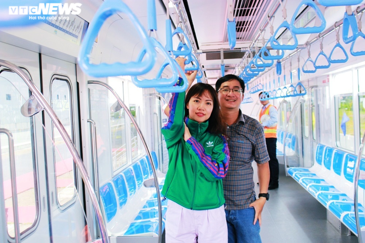 Bên trong tàu Metro số 1 ở TP.HCM có gì? - 5