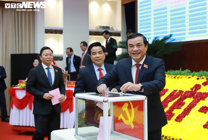 Quảng Nam bầu 20 người dự Đại hội đại biểu toàn quốc lần thứ XIII của Đảng - 1