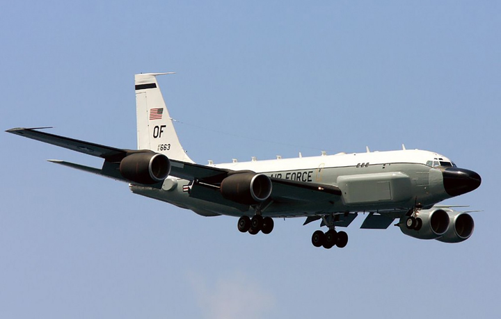 Chiến đấu cơ Mỹ xuất hiện tần suất dày đặc ở Biển Đông - 1