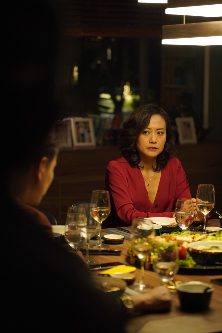 Hồng Ánh thành nàng thơ tuổi trung niên của đạo diễn Nguyễn Quang Dũng - 2