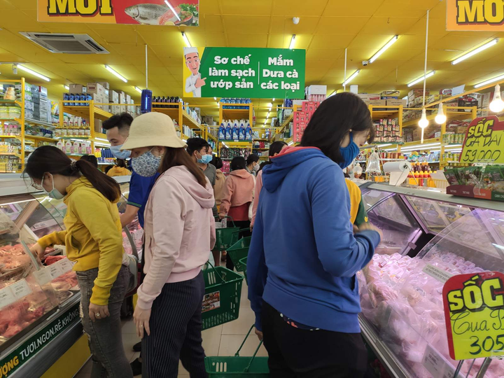 Bách hoá Xanh 'đánh đâu thắng đó', shop '5 tỷ' mở mới thu về 800 triệu 1 ngày - 2