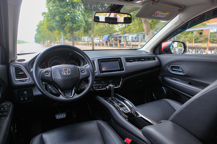 Giá lăn bánh các mẫu SUV đáng chú ý mới được ra mắt ở Việt Nam - 2