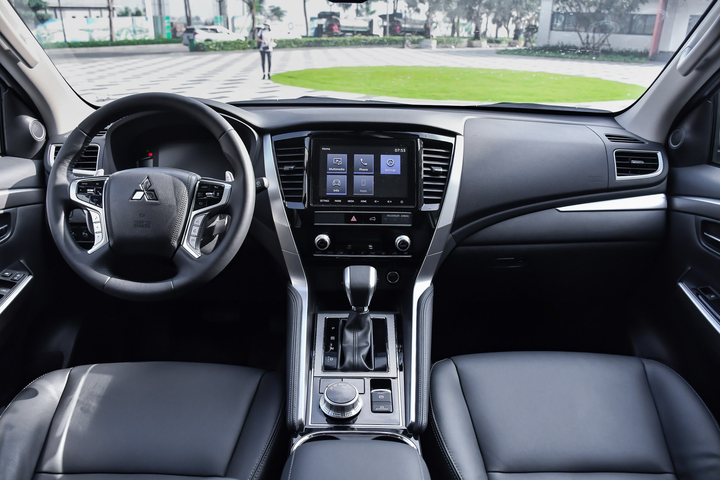 Giá lăn bánh các mẫu SUV đáng chú ý mới được ra mắt ở Việt Nam - 8