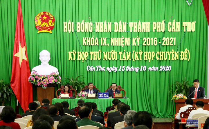 Tiến sĩ quân sự được bầu làm Chủ tịch UBND TP Cần Thơ - 1