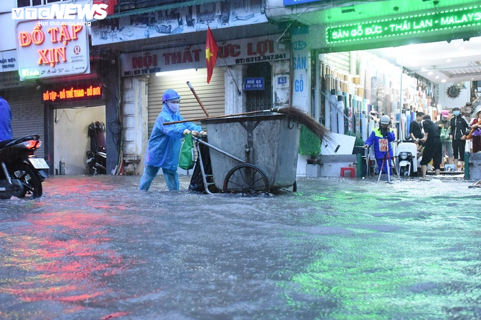 Hải Phòng mưa sầm sập cả ngày, nhấn chìm nhiều tuyến phố - 6