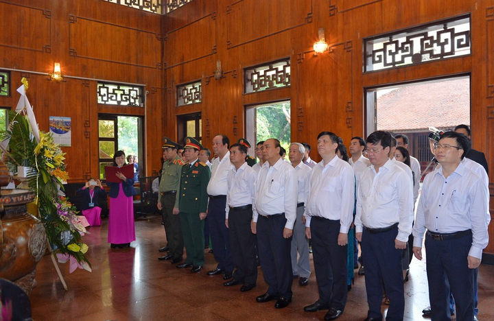 Thủ tướng dự lễ trao giấy chứng nhận đầu tư 2 dự án 400 triệu USD ở Nghệ An - 2