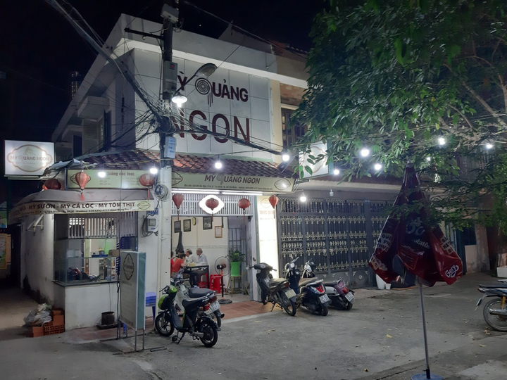 Quán mỳ Quảng đậm tình miền Trung của cựu giám đốc truyền thông - 1