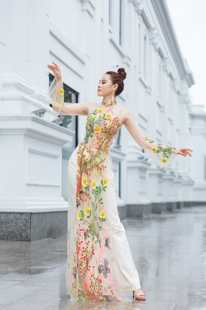 Hoa khôi Thời trang Khánh My đẹp sang trọng với áo dài đính đá - 7