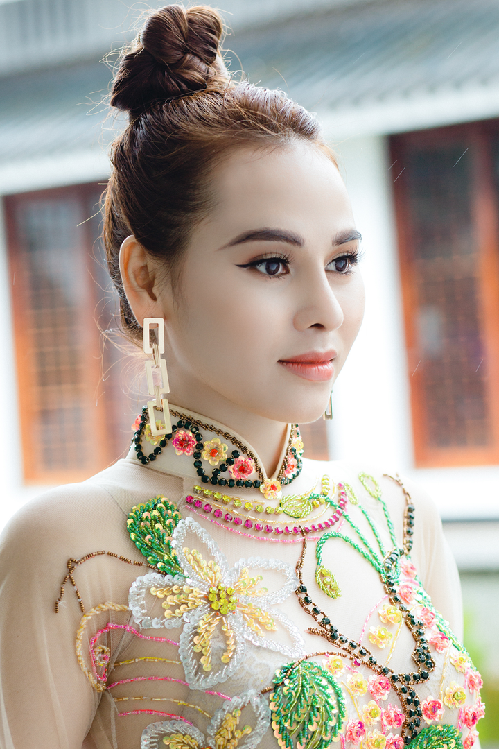 Hoa khôi Thời trang Khánh My đẹp sang trọng với áo dài đính đá - 9