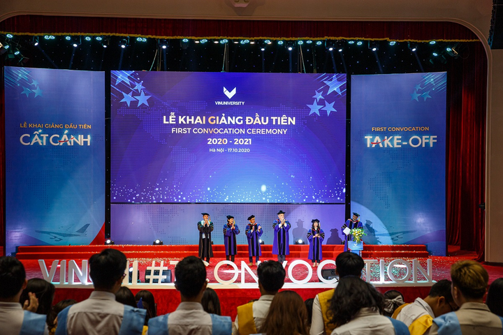 Trường Đại học VinUni khai giảng năm học đầu tiên - 9