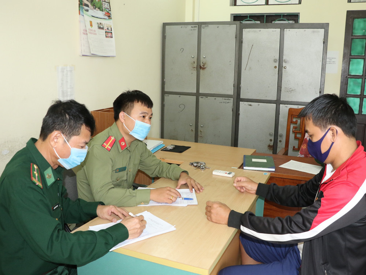 Triệt phá đường dây đưa người vượt biên sang Lào trái phép - 2