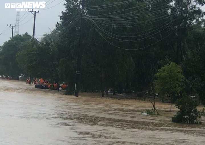 Mưa trắng trời, Quảng Trị - Huế tái gặp lụt lịch sử sau vài ngày nước rút - 6