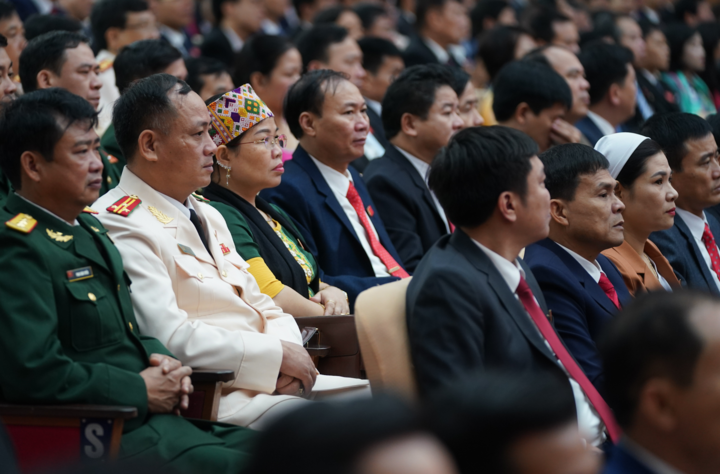 Ảnh: Thủ tướng dự Đại hội Đảng bộ tỉnh Nghệ An - 4