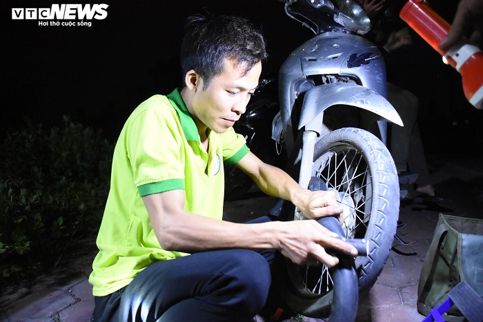 'Hiệp sỹ đường phố' xuyên đêm giải cứu miễn phí xe gặp nạn ở Hải Phòng - 2