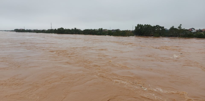 Lũ khẩn cấp trên các sông Quảng Bình, Quảng Trị, Hà Tĩnh đến Quảng Nam - 1