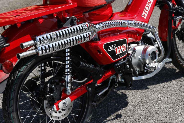 Ngắm những chiếc Honda Super Cub độ 2 pô cực chất - 8