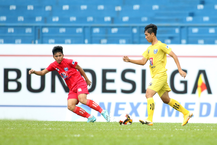 Thầy Quang Hải bại trận ngày ra quân VCK giải bóng đá U15 Quốc gia - 1