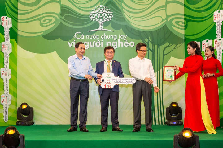 Doanh nghiệp của Bầu Hiển ủng hộ 30 tỷ đồng cho quỹ 'Vì người nghèo' Trung ương - 4