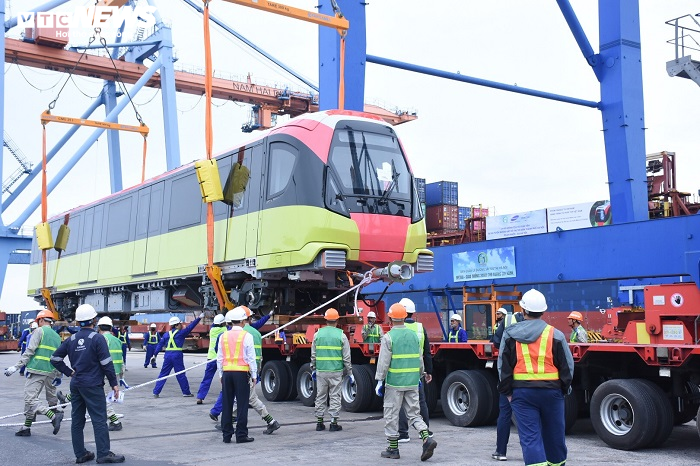 Những hình ảnh đầu tiên của đoàn tàu metro Nhổn - ga Hà Nội tại cảng Hải Phòng - 9