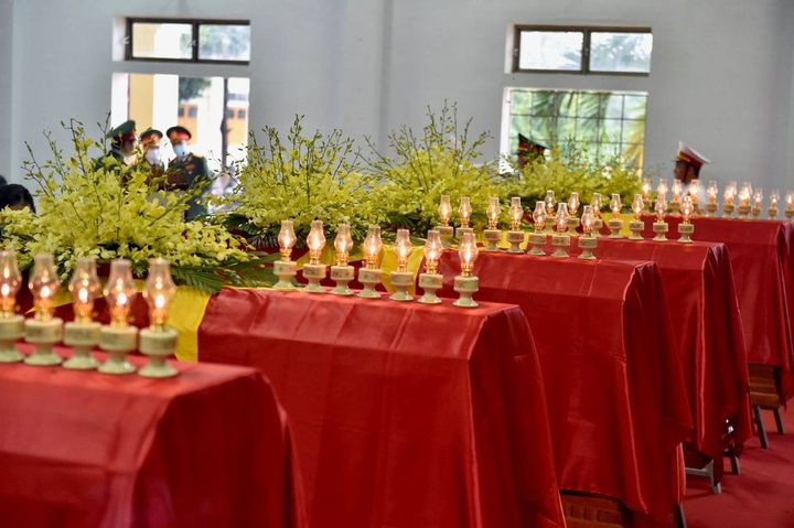 Lễ viếng, truy điệu 13 liệt sĩ hy sinh tại thủy điện Rào Trăng 3 - 2